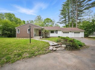 37 Roslyn St, Ellenville, NY 12428