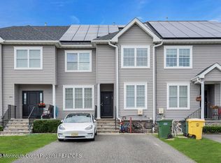 3 Golders Green Rd, Lakewood, NJ 08701