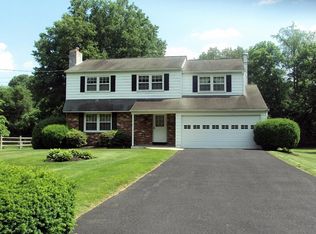 16 Juniper Dr, Doylestown, PA