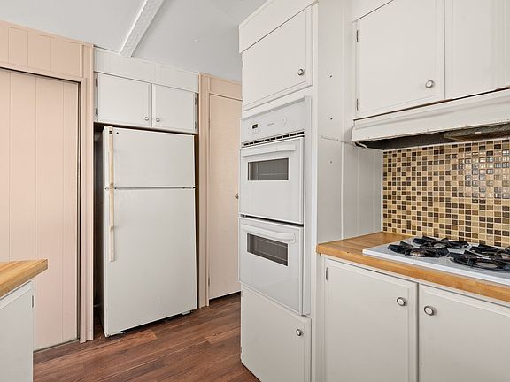 4th image of 19 Victoria Ln