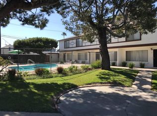 2985 Mendoza Dr, Costa Mesa, CA 92626
