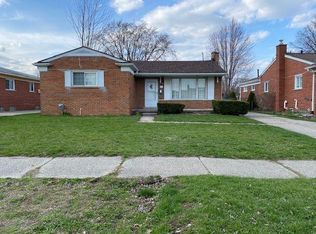 8363 Darlene St, Warren, MI 48093