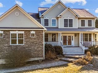 204 Touisset Rd, Warren, RI 02885