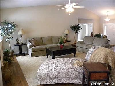 5th image of 4984 Wintersweet Dr