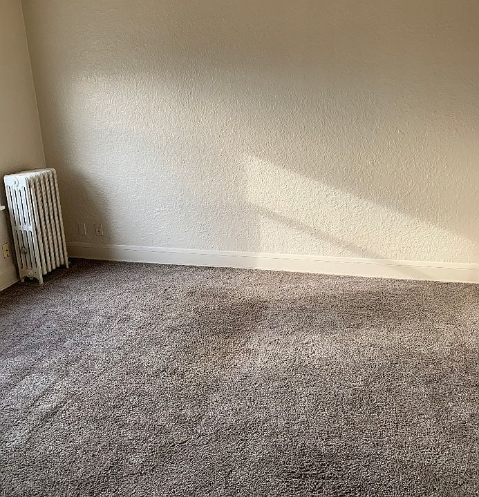 2nd image of 647 Snelling Ave N Unit 101