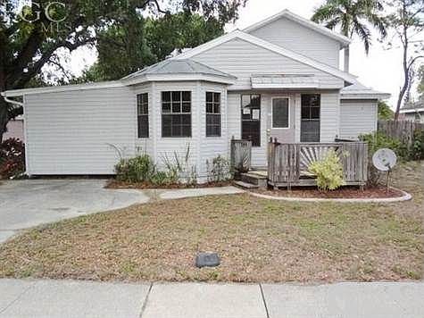 1st image of 1431 Coconut Dr