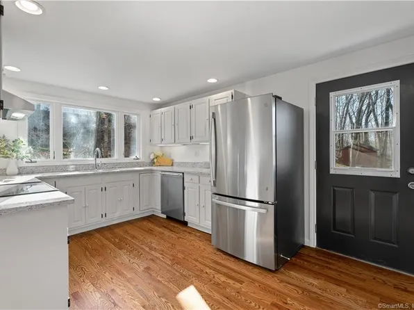 14 Aunt Park Lane, Newtown, CT 06470