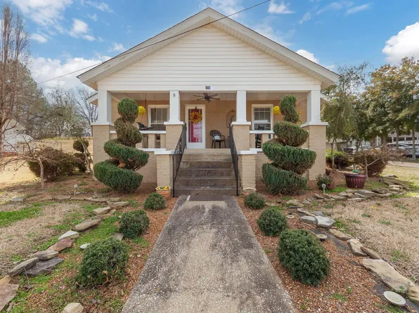 237 E Main St, Bradford, TN 38316