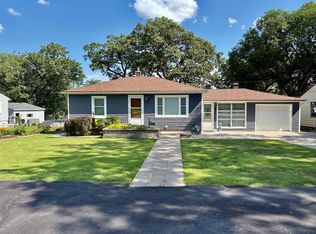 1023 Riverlane Dr, Lake Station, IN 46405