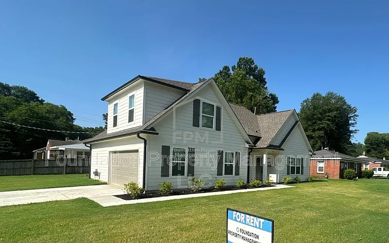 4 bed, 2.5 bath, 1539 sqft, $2,100 — Photo 2