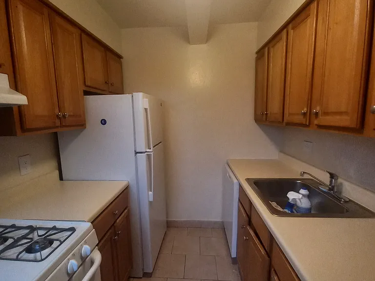 14340 84th Dr #2 — Photo 2