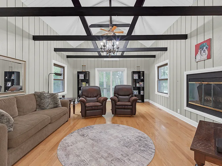 2330 Coach Rd — Photo 16
