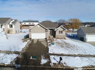 428 Forest View Ave, Sioux City, IA 51103