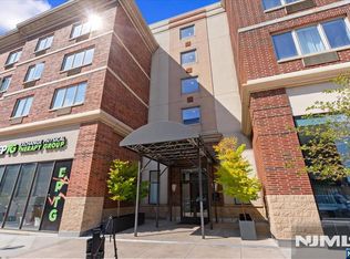 1104 City Place, Edgewater, NJ 07020