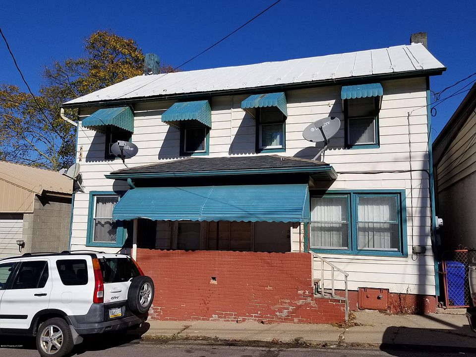 2nd image of 523 E Cranberry Ave