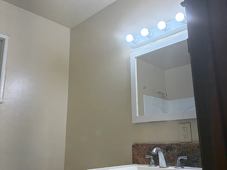 10416 Hole Ave — Photo 11