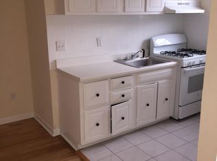 222 70th St APT 3, Guttenberg, NJ 07093