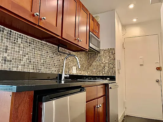 Rented by Living New York | media 7