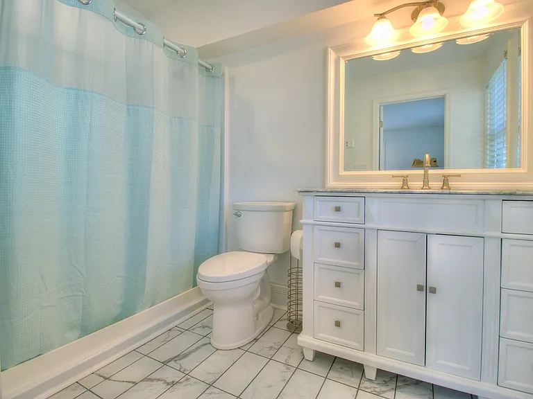 954 Fort Fisher Blvd S — Photo 14