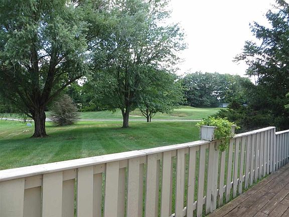 3rd image of 9152 S Greenridge Ln