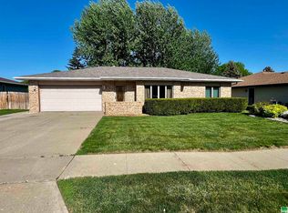 510 Sterling St, Vermillion, SD 57069