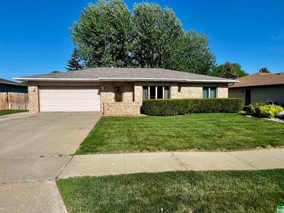 510 Sterling St, Vermillion, SD, 57069