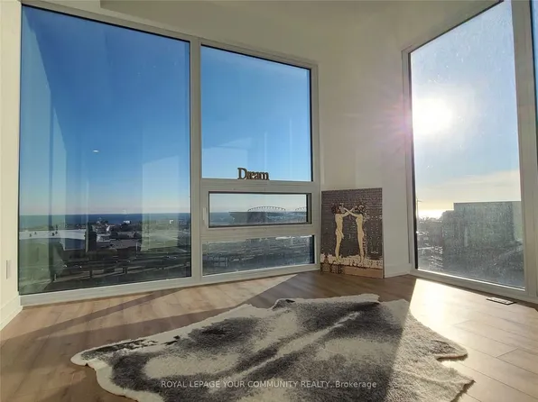 135 E Liberty St #1503, Toronto, ON M6K 0G7