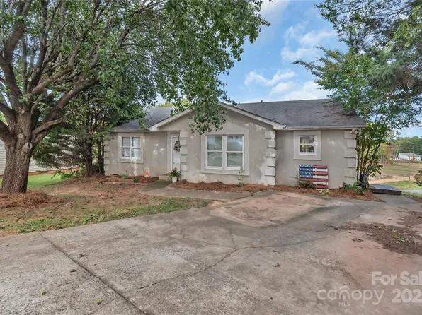 1213 Sandra Ct, Belmont, NC 28012