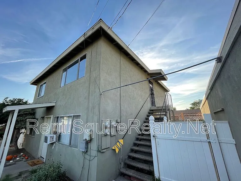 537.5 W Crescent Dr — Photo 2