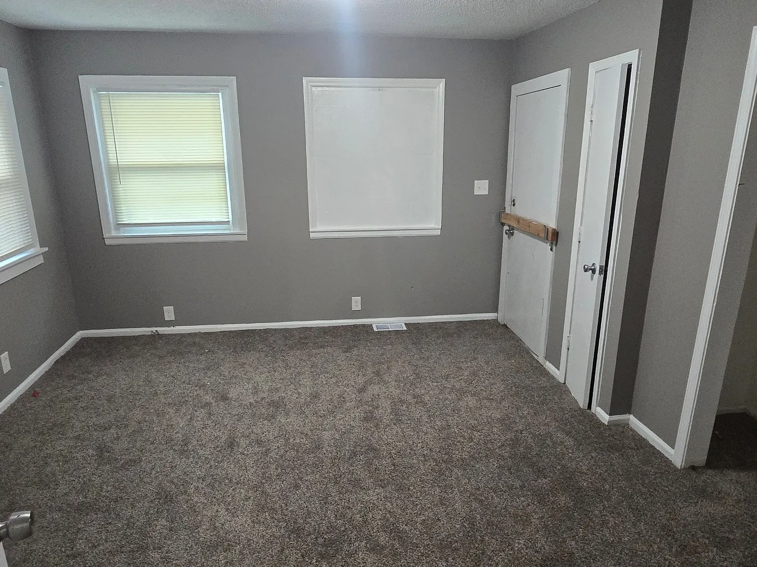 4 bed, $1,500 — Photo 3
