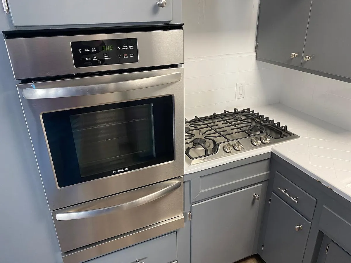 Building Photo - 137 N Myrtle Ave #1