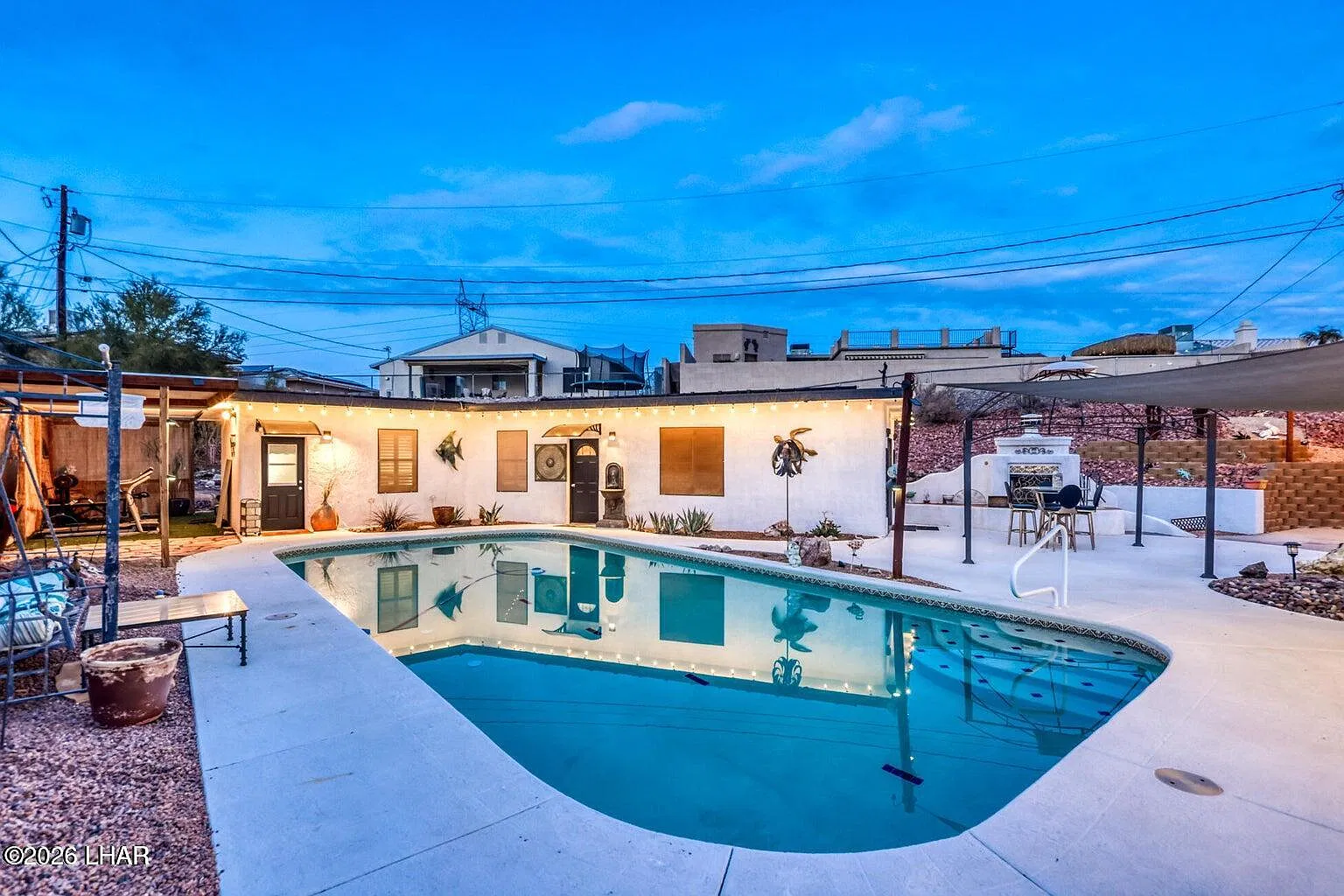 3 bed, 3.0 bath, 1672 sqft, $2,400 — Photo 3