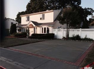 2265 4th St, East Meadow, NY