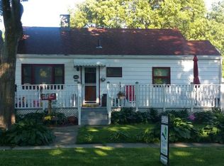 606 3rd Ave, Mendota, IL 61342