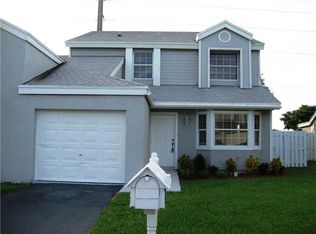 1061 SW 111th Way, Davie, FL 33324