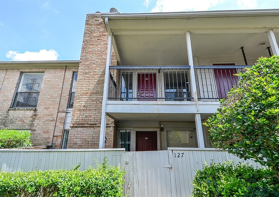 1st image of 2100 Wilcrest Dr APT 227