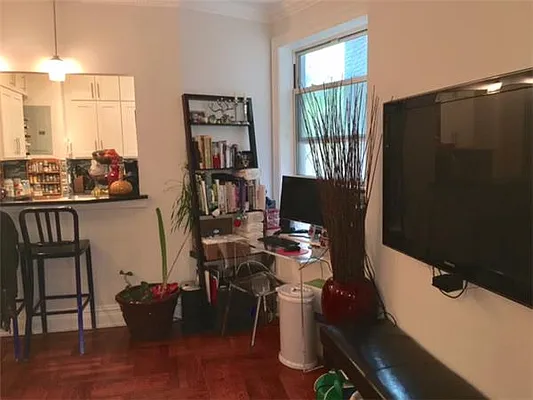 Rented by Bank Neary | media 71