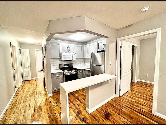 1st image of 3800 Bronxwood Ave #1