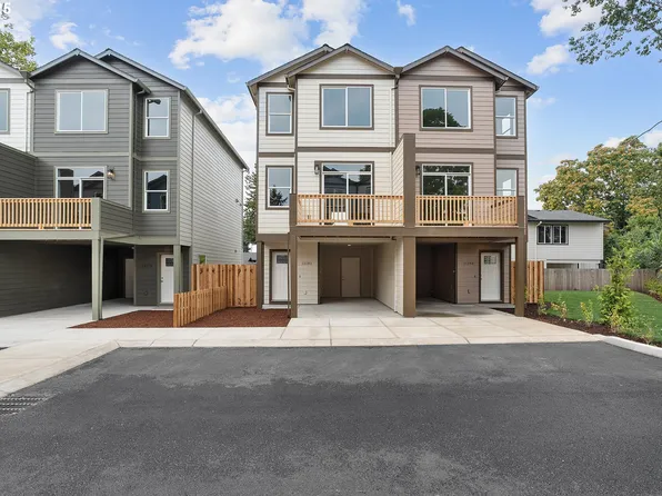 11181 SE Stark St, Portland, OR 97216