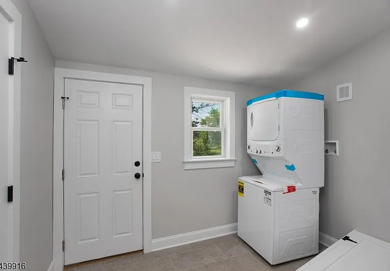 230 Skillmans Ln — Photo 11