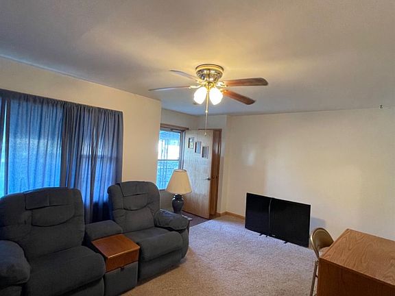 5th image of 719 Mann Ave