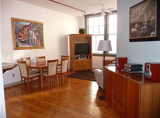 2nd image of 1111 S Peters St APT 316