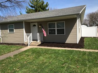 302 S Main St, Flanagan, IL 61740