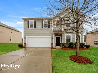 7323 Cedarfield Rd, Charlotte, NC 28227