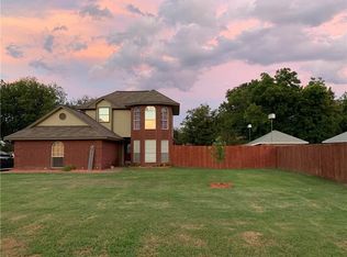 105 Barry Hand Ln, Waco, TX 76705