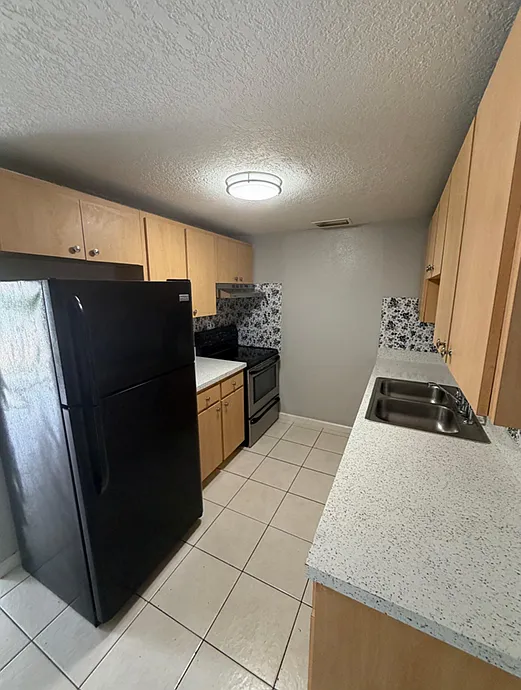 Terrace Hill Apartments - 4219 E Okara Rd - Unit A — Photo 3