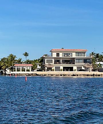 5th image of 241 Treasure Harbor Dr