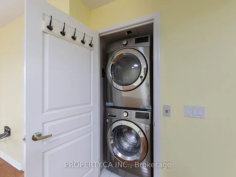 330 Red Maple Rd #214 — Photo 17