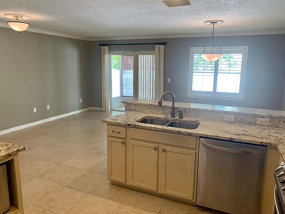 4th image of 8544 Edgewater Place Blvd
