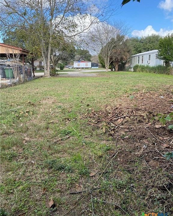 2nd image of 717 Blyth Rd